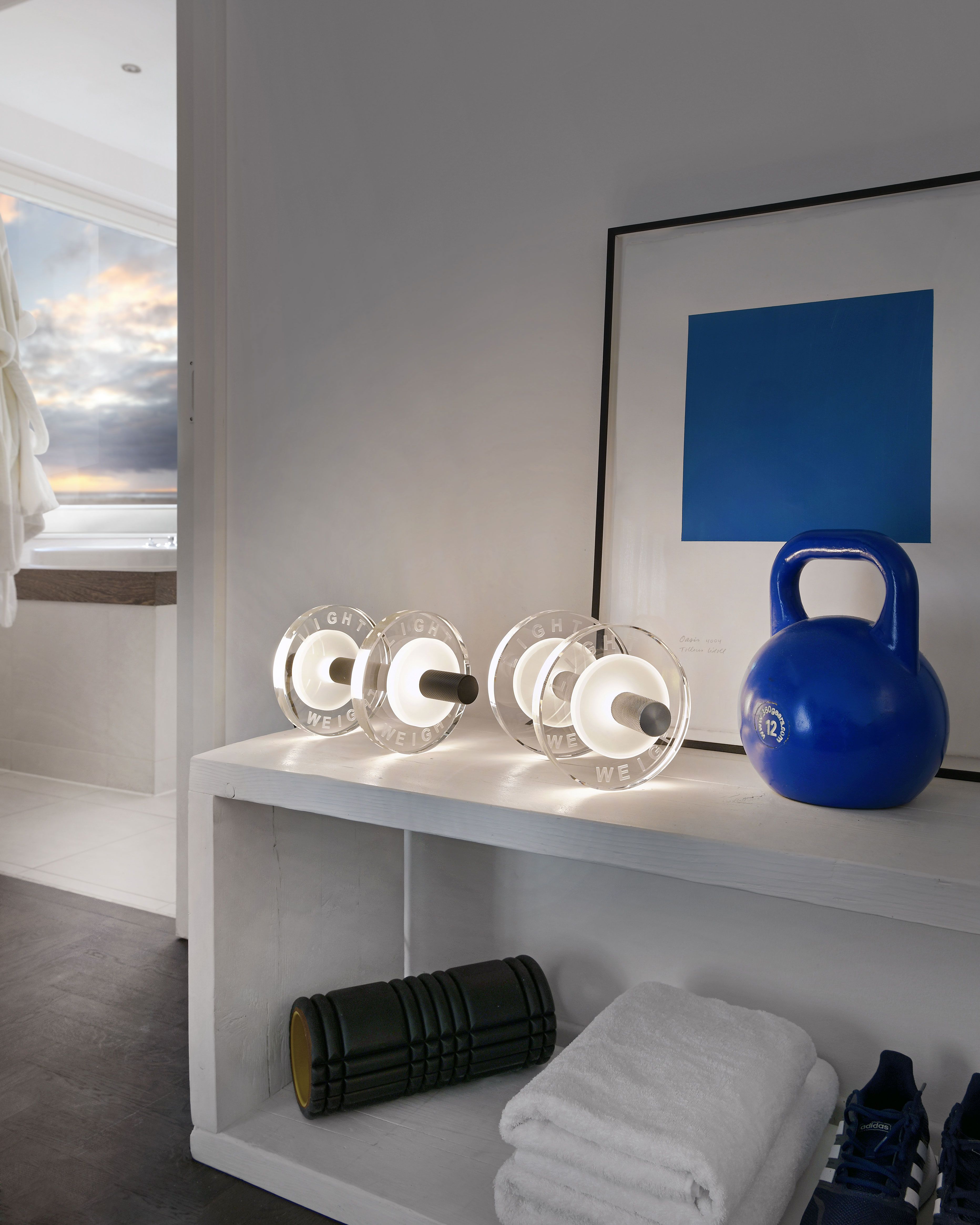 Light Weight Halter LED binnen tafellamp | Aluminium zilver glas helder | made by Sompex