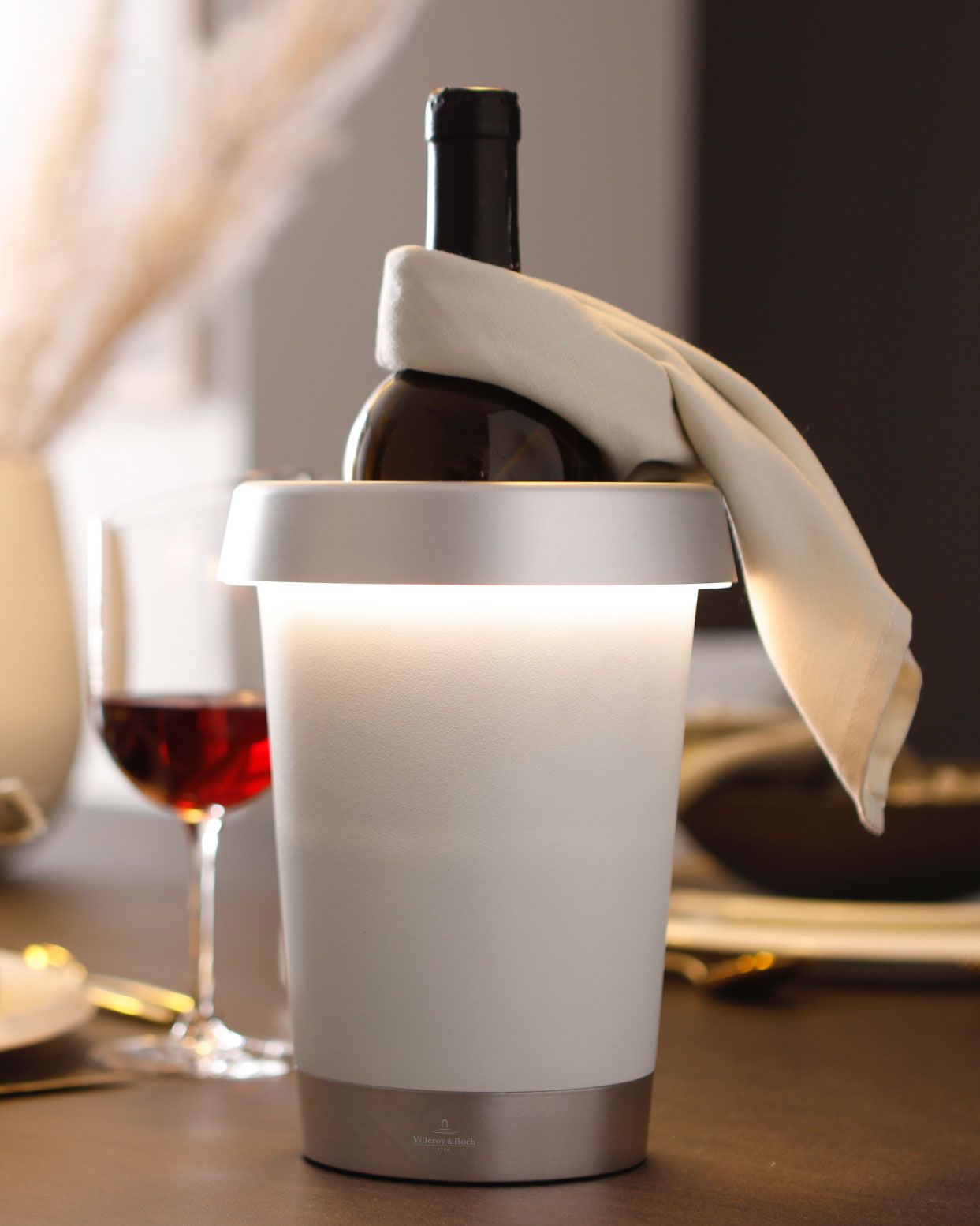 Bordeaux buiten tafellamp/wijnkoeler | oplaadbaar (accu) | Aluminium | Dimbaar | wit | waterdicht IP65 made by Villeroy & Boch