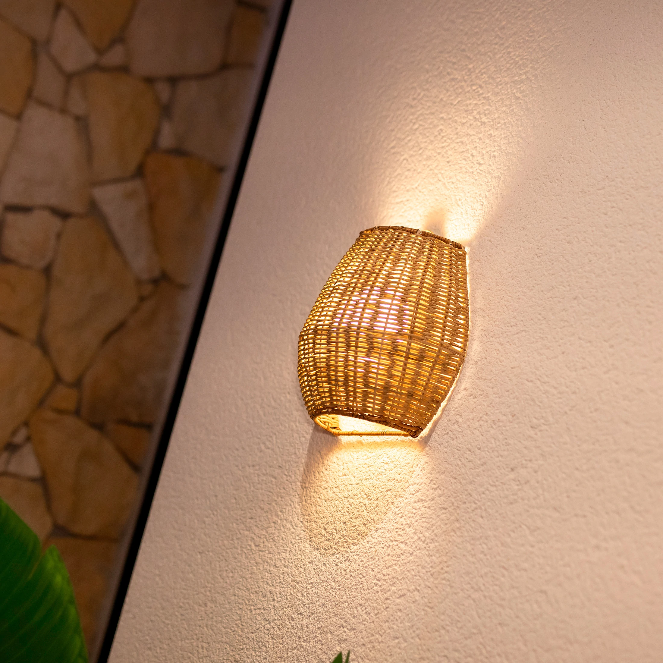 Land van staatsburgerschap aanvaardbaar bestellen Buiten wandlamp Saona 25 Rotan draadloos / oplaadbaar made by NewGarden