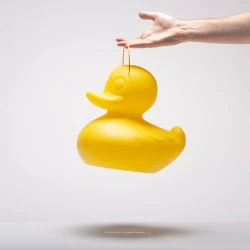 Goodnight Light The Duck Duck Lamp - Small | kleur geel | 31 cm | LED multicolor