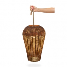 Buiten hanglamp Saona 50 Rotan draadloos / oplaadbaar made by NewGarden