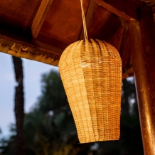 Buiten hanglamp Saona 50 Rotan draadloos / oplaadbaar made by NewGarden